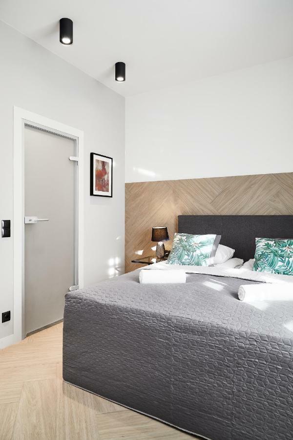 Compact Slowackiego Avenue Apartment *